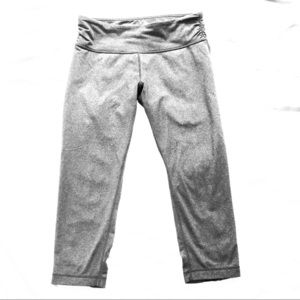 Lululemon M grey running yoga crops size 10